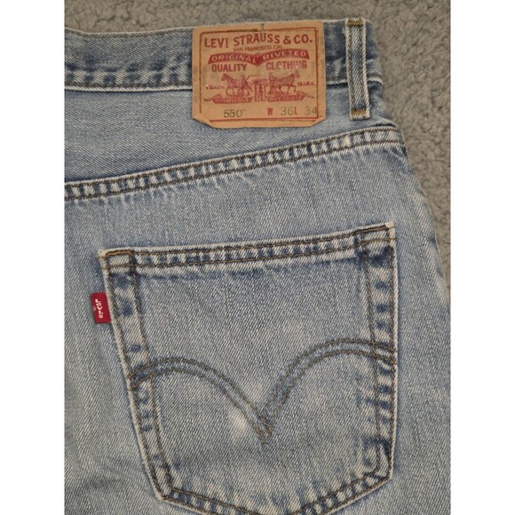 Levis 550 Jeans Mens 34x32 Blue Relaxed Fit Tapered Leg Light Wash Cotton - Picture 7 of 9